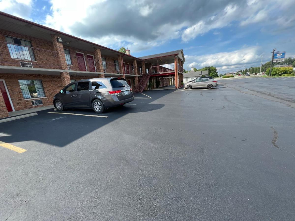 Americas Inn Bardstown Ngoại thất bức ảnh