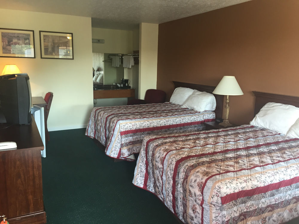 Americas Inn Bardstown Ngoại thất bức ảnh